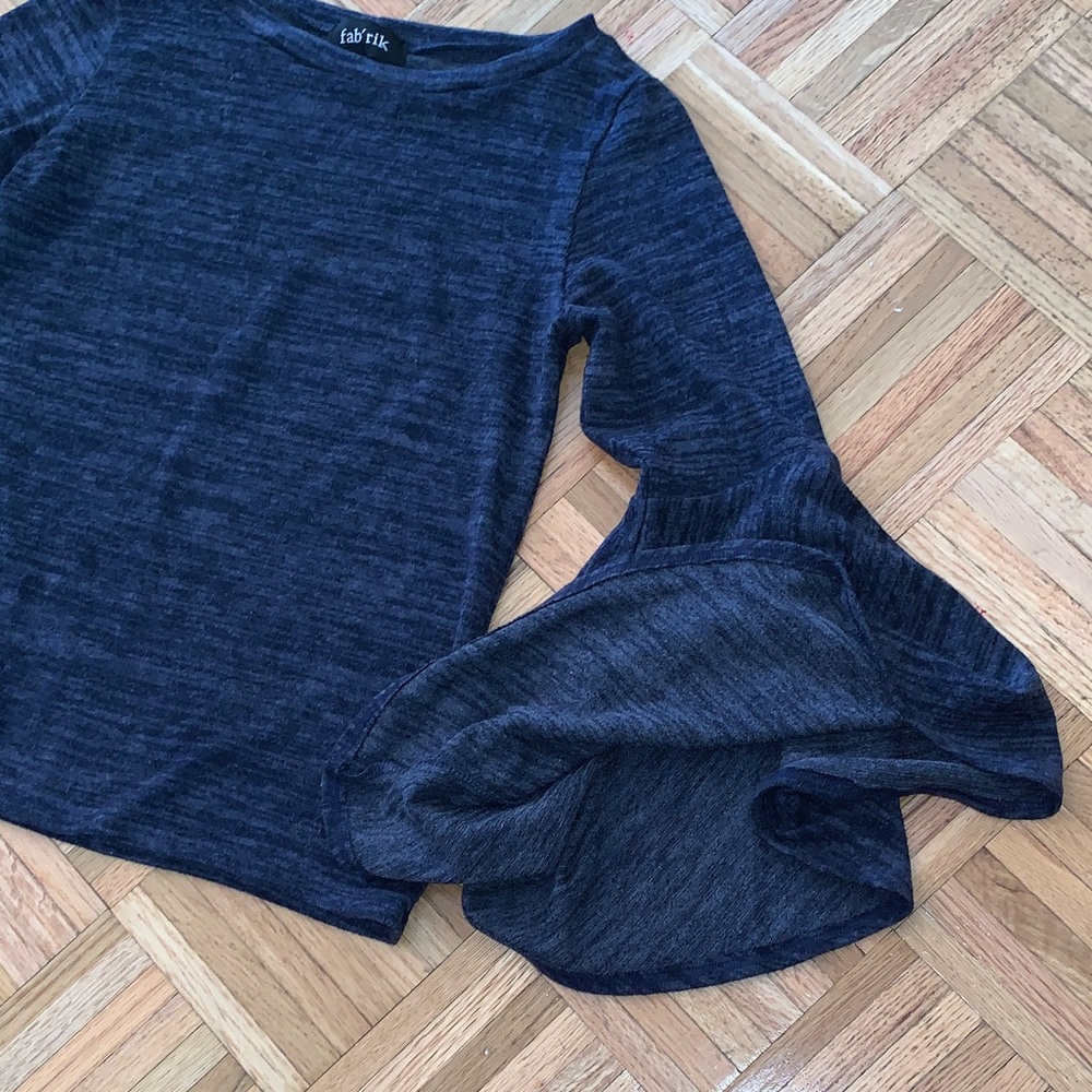 fab’rik Navy Bell Sleeve Knit Sweater - Women’s Size Medium - EUC - Picture 3 of 11